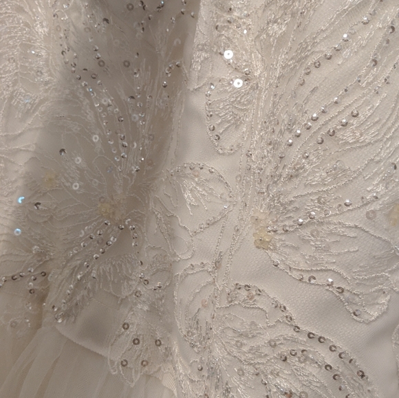 Oleg Cassini Size 22W Ball Gown - Picture 3 of 9